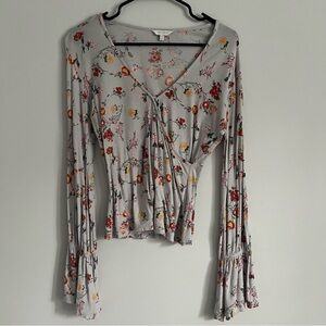 Lucky Brand Grey Floral Print Boho V Neck Bell Sleeve Faux Wrap Blouse